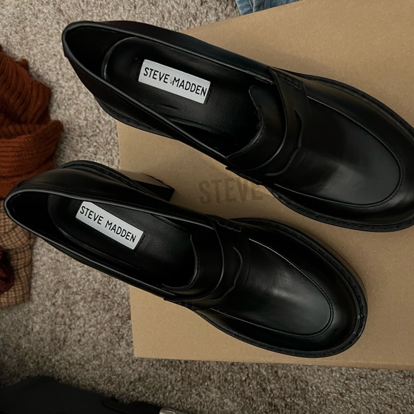 COPY - Steve Madden Kansas - Picture 4 of 7